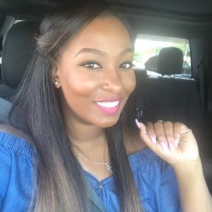 Meet your Posher, Courtney